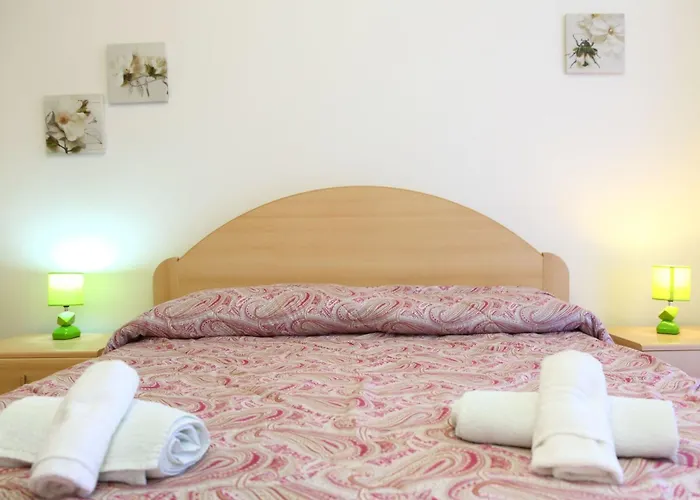 Helle Mediterrane Mit Veranda Und Garten By Interhome