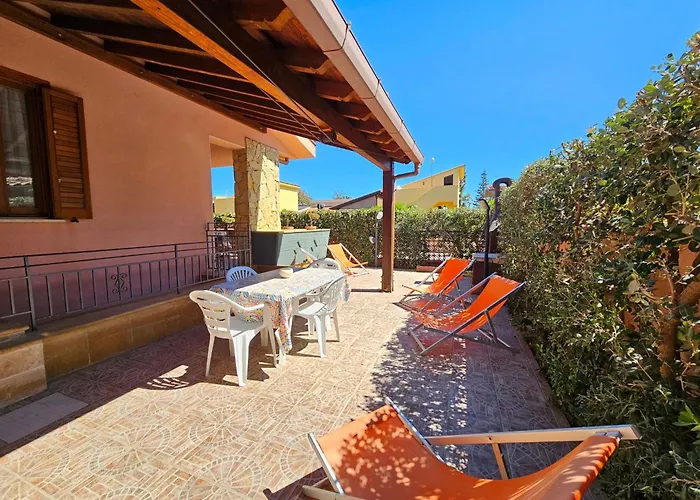 בית נופש Helle Mediterrane Mit Veranda Und Garten By Interhome *