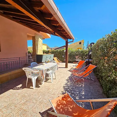 度假居 Helle Mediterrane Mit Veranda Und Garten By Interhome *