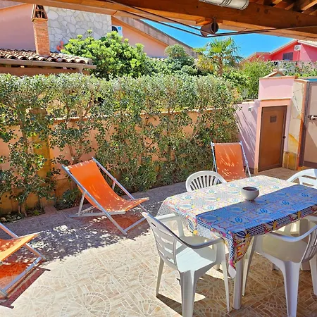 Helle Mediterrane Mit Veranda Und Garten By Interhome 切法卢