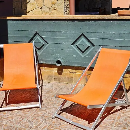 Helle Mediterrane Mit Veranda Und Garten By Interhome 度假居 *