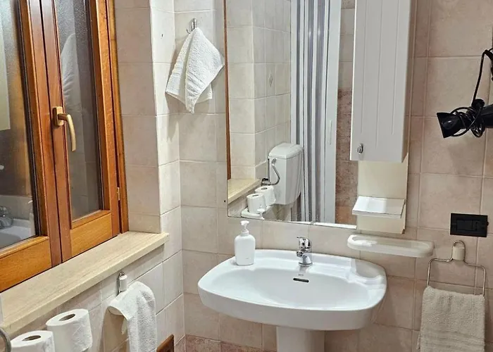 Helle Mediterrane Mit Veranda Und Garten By Interhome Prázdninový dům *