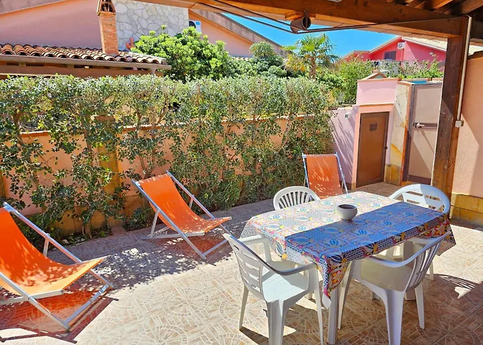 Helle Mediterrane Mit Veranda Und Garten By Interhome Cefalù